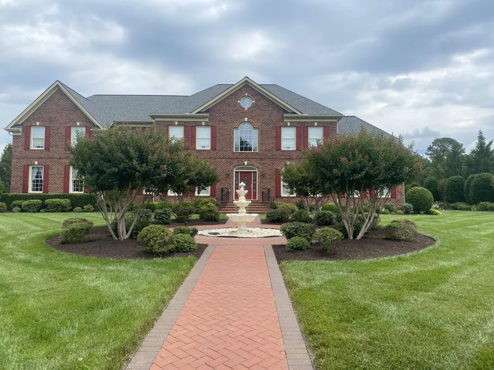 Custom residential landscaping in Richmond, VA - The Mulchman RVA