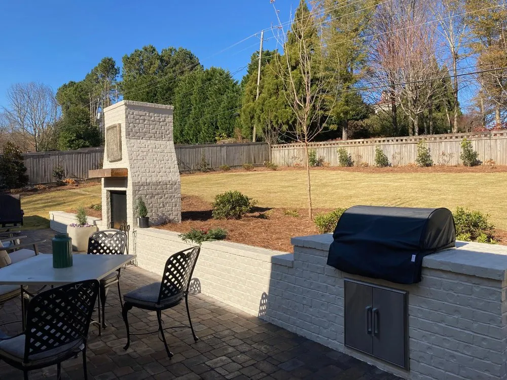 Custom lawn care service near you in Leeds, AL by The Nelson Team