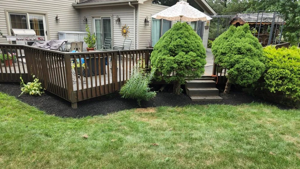 Professional yard cleanup service in Lebanon, PA by The New Horizon Lawn Care & Landscape Services