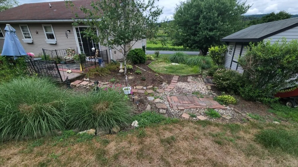 Custom outdoor landscaping experts serving Pittsburgh, PA - The  New Horizon Lawn Care