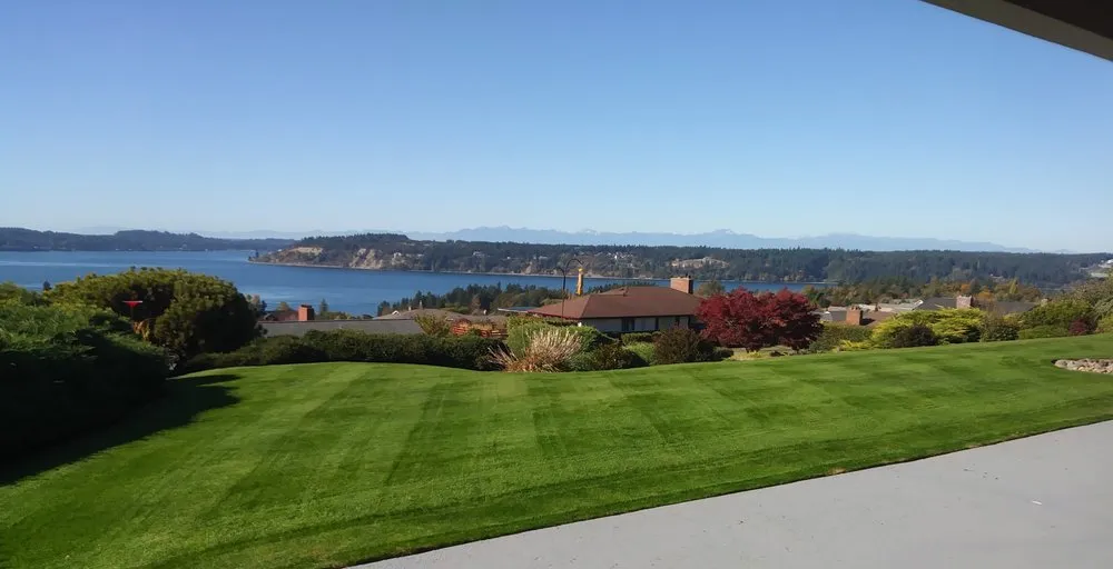 Affordable garden landscaping experts serving Yelm, WA - The Northwest Groundsman Guys & Landscapes