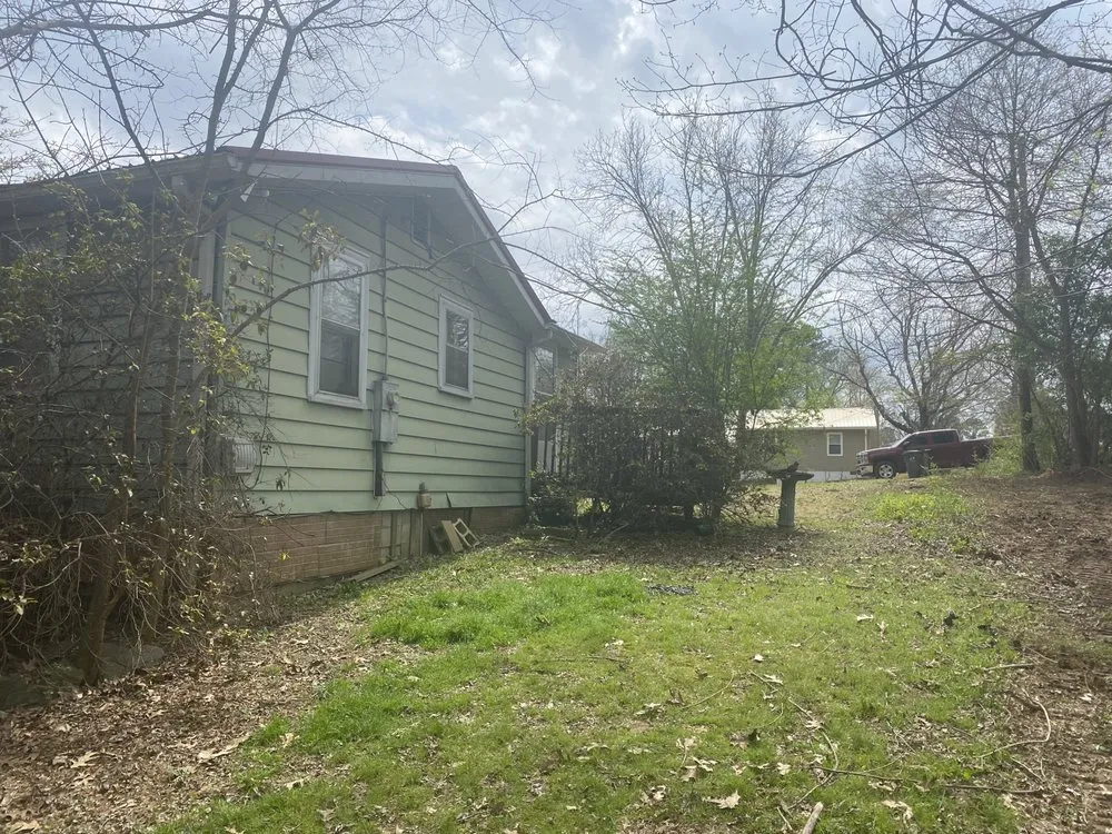 Trusted lawn care service experts serving Birmingham, AL - The Oakland Brothers Lawn Care