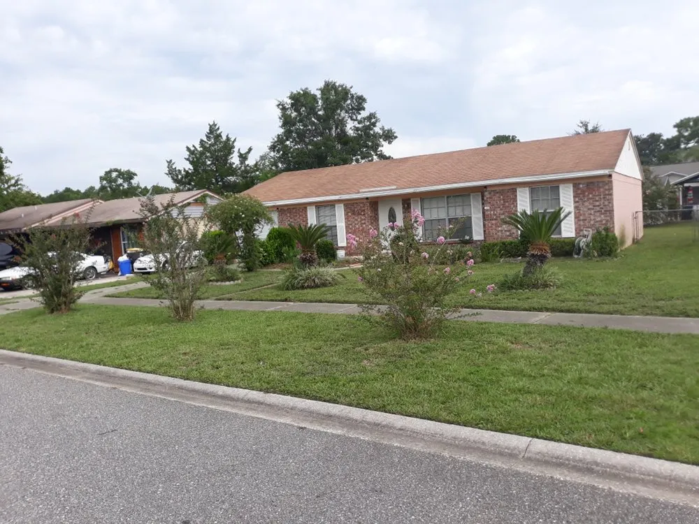 Top-rated yard cleanup service for beautiful yards across Jacksonville, FL - The Other Side Lawn Care and Maintenance