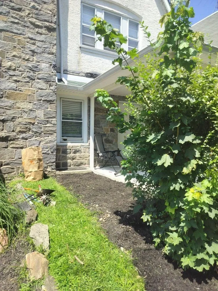 Custom landscape design experts serving Folcroft, PA - The Other Side Of The Grass