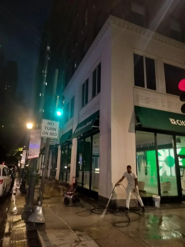 Local yard cleanup service for year-round maintenance across Folcroft, PA - The Other Side Of The Grass