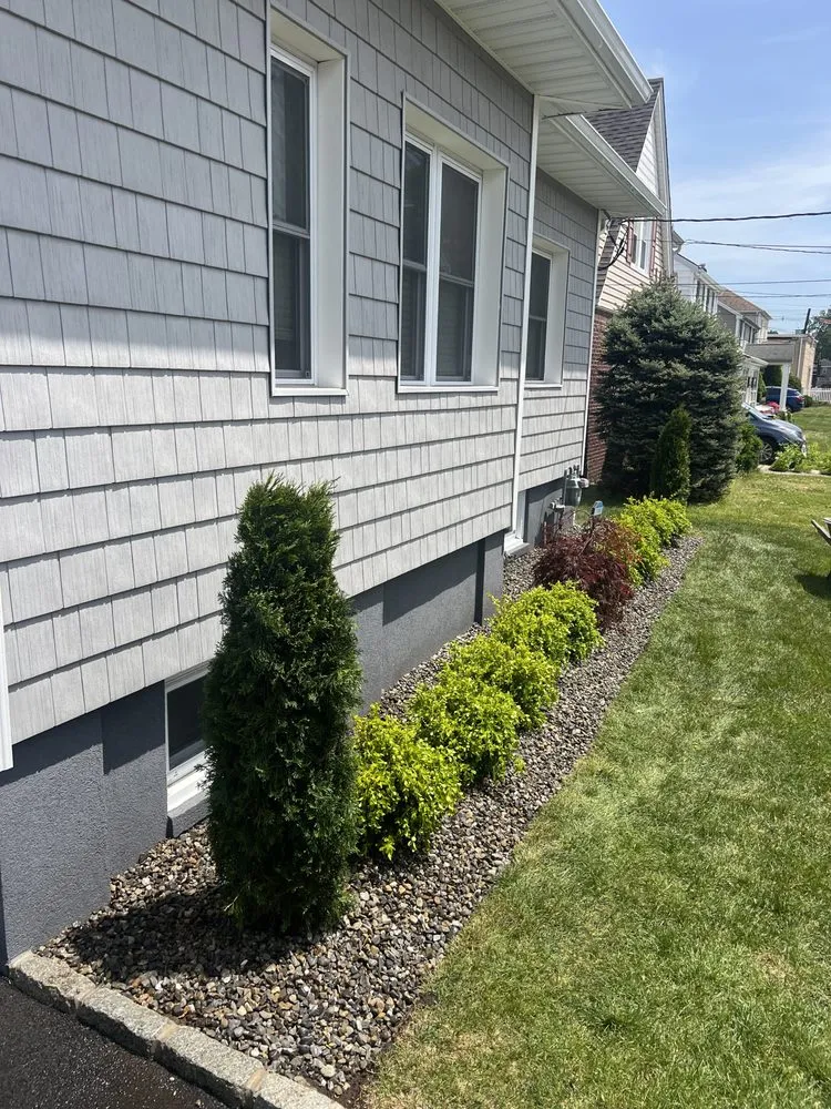 Top-rated lawn care service in Paterson, NJ - The Palacios B Landscaping