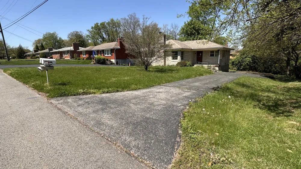 Professional garden landscaping in Louisville, KY by The Perfect Garden Landscaping