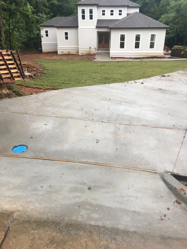 Reliable yard maintenance in Auburn, AL - The perfect look lawn care