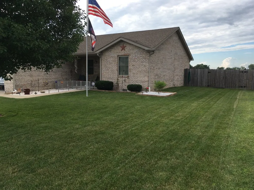 Trusted yard cleanup service experts serving Indianapolis, IN - The Peters Group