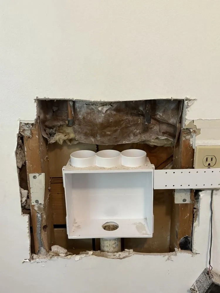 Custom residential landscaping with custom design across Youngstown, OH - The Pipenado