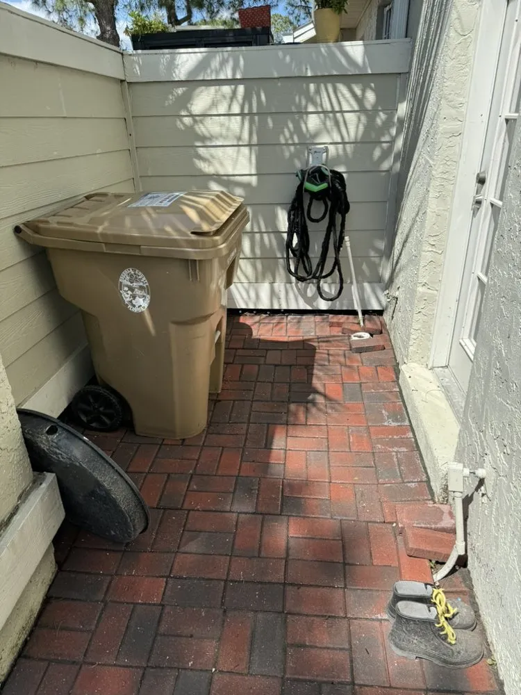 Reliable landscaping services experts serving Kissimmee, FL - The Pressure Washing Brothers