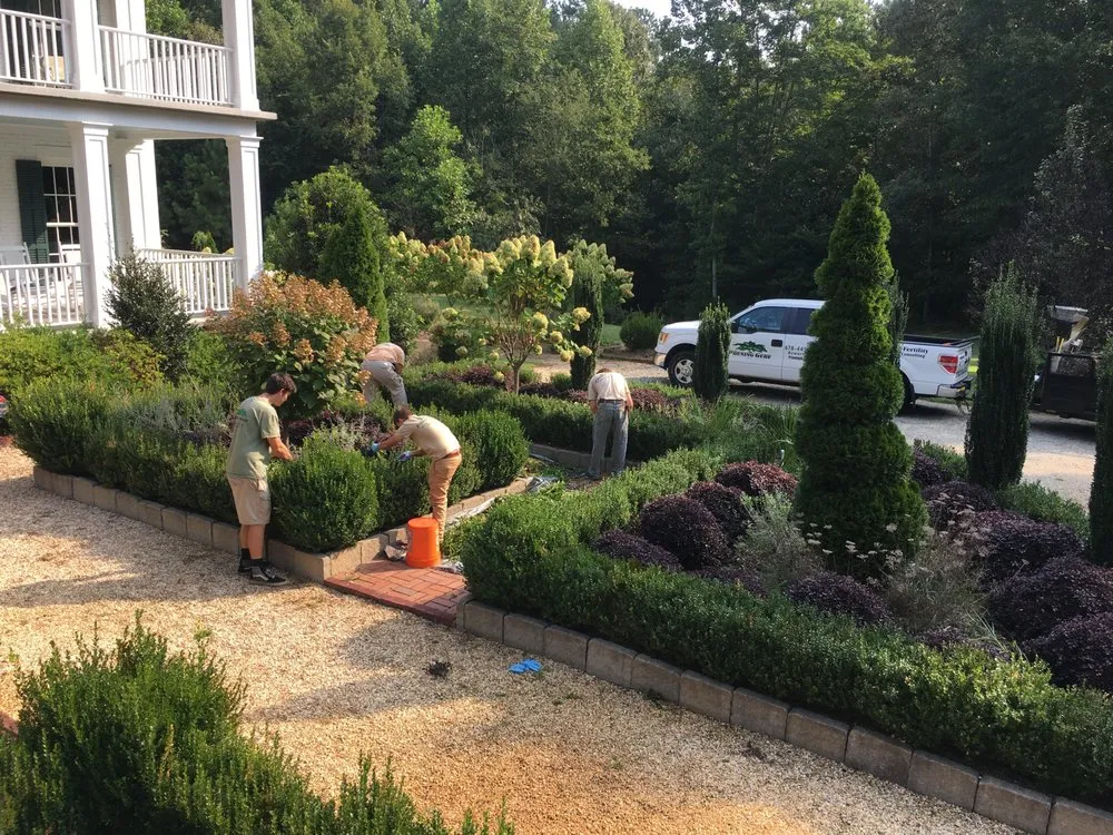 Local garden landscaping experts serving Marietta, GA - The Pruning Guru