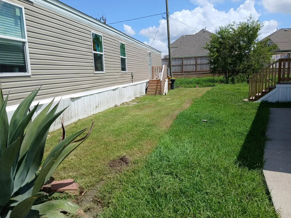 Reliable garden landscaping for beautiful yards across Alvin, TX - The Quebedeaux Effect Services