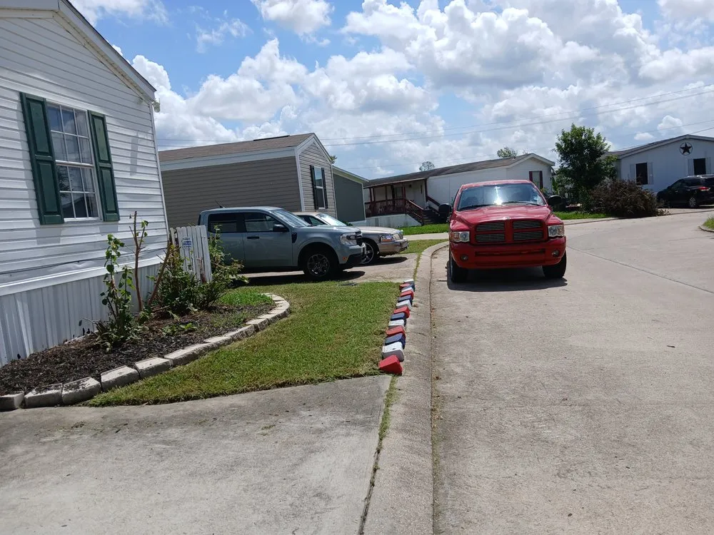 Professional yard cleanup service in Alvin, TX by The Quebedeaux Effect Services