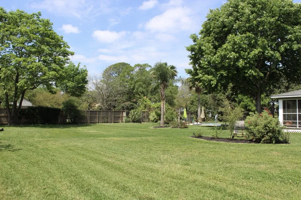 Local landscaping services with custom design across Houston, TX - The Raise Landscape Maintenance