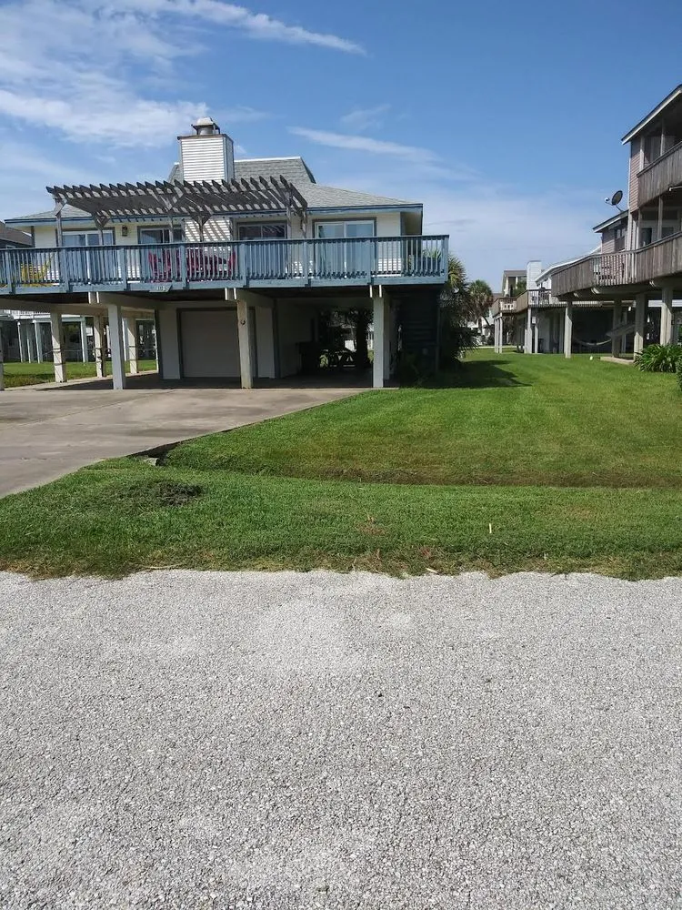 Top-rated landscape design for beautiful yards in Santa Fe, TX by The Ranch on 6