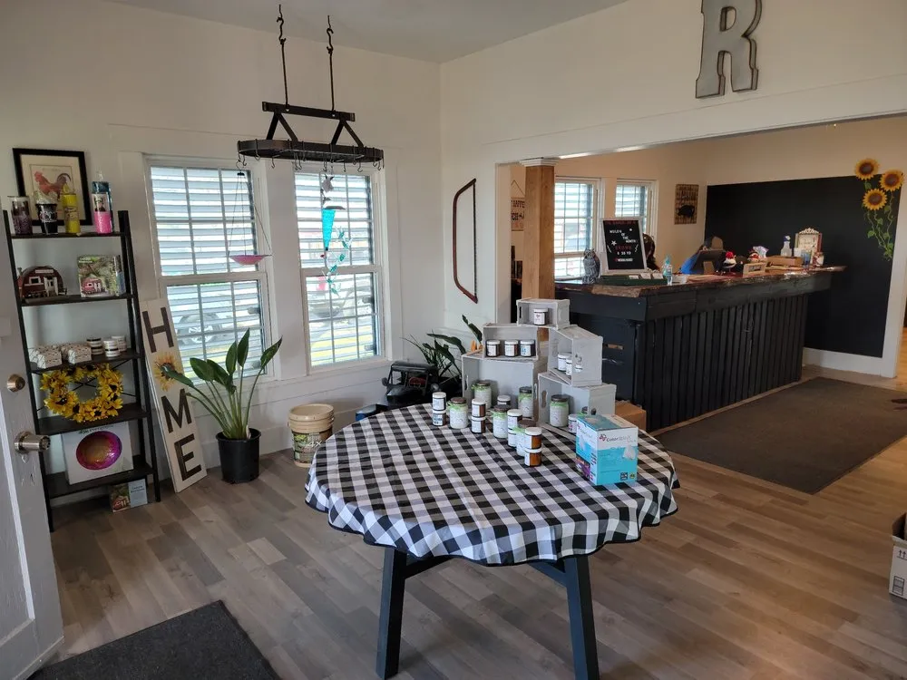 Local lawn mowing service experts serving Santa Fe, TX - The Ranch on 6