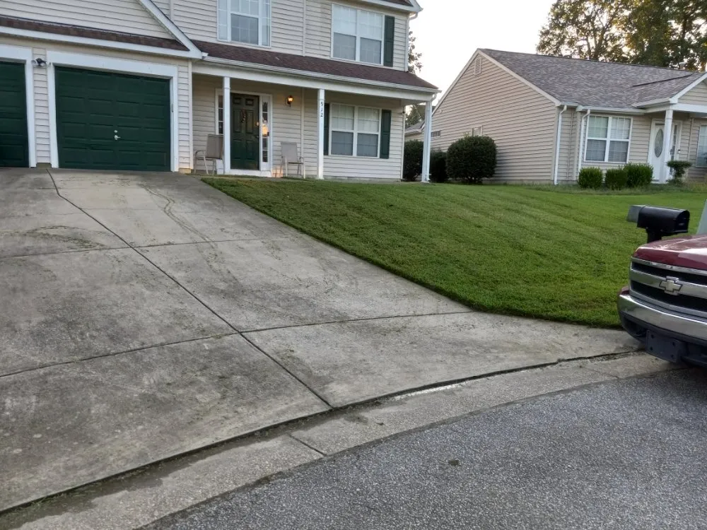 Professional yard maintenance in Hampton, VA - The Real Deal Quality Services