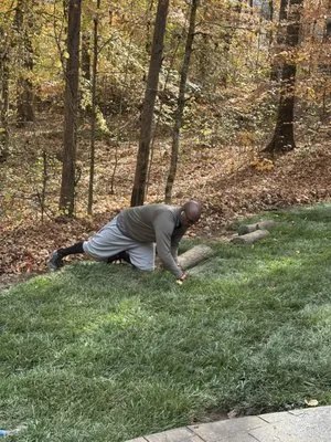 The Real Green Thumb Logo