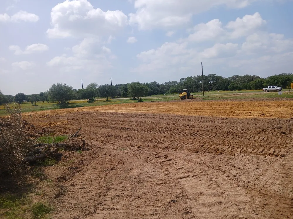 Top-rated yard cleanup service near you across Wallis, TX - The Real Jack of All Trades