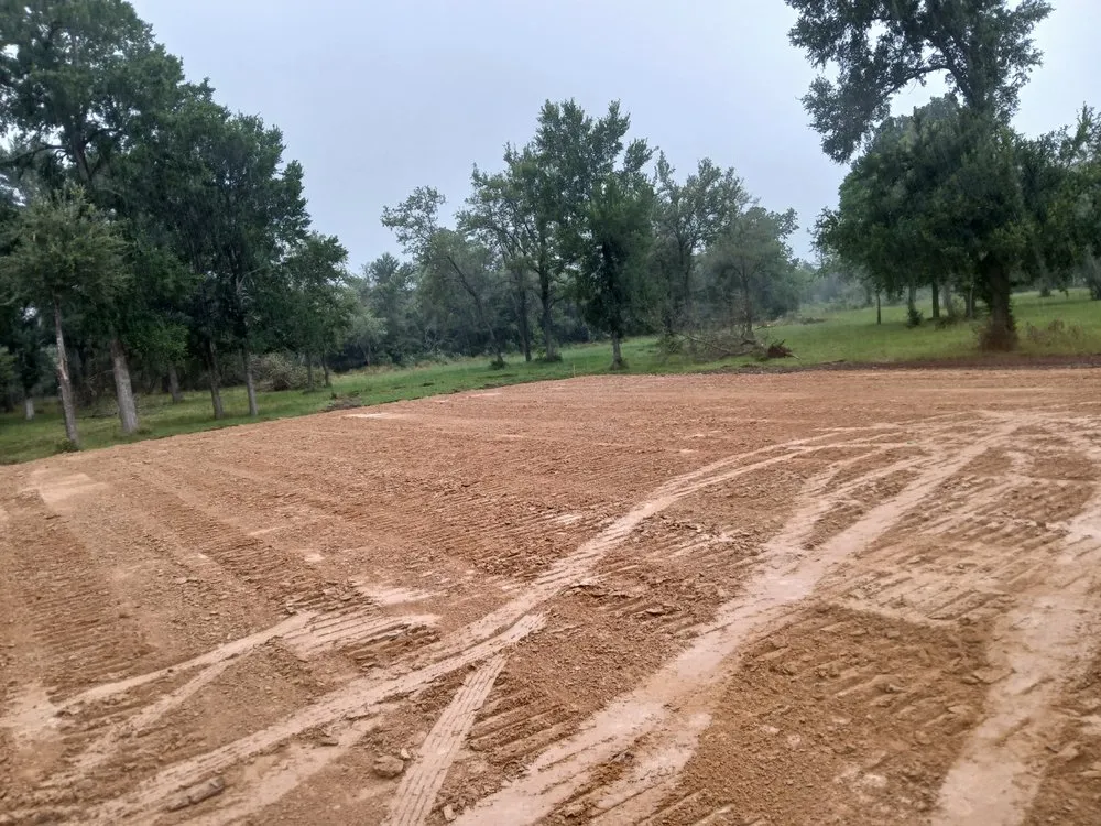 Top-rated lawn mowing service in Wallis, TX by The Real Jack of All Trades