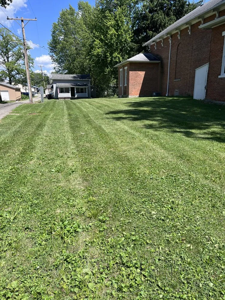 Custom lawn care service in Dublin, IN - The Red Deed Lawn Services