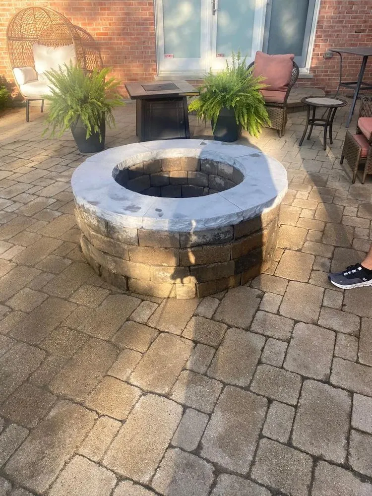 Expert garden landscaping in Joliet, IL by The Red Flowers Landscaping