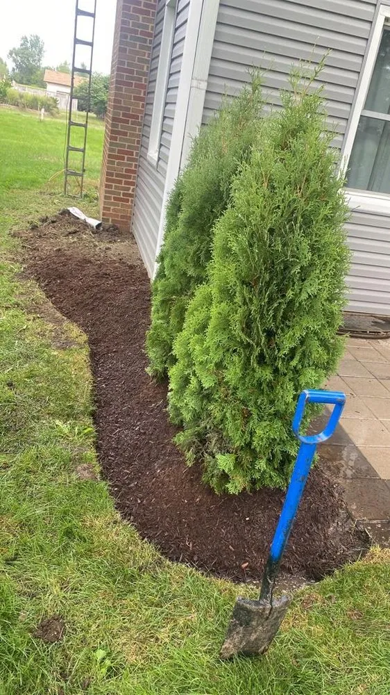 Reliable garden landscaping experts serving Joliet, IL - The Red Flowers Landscaping