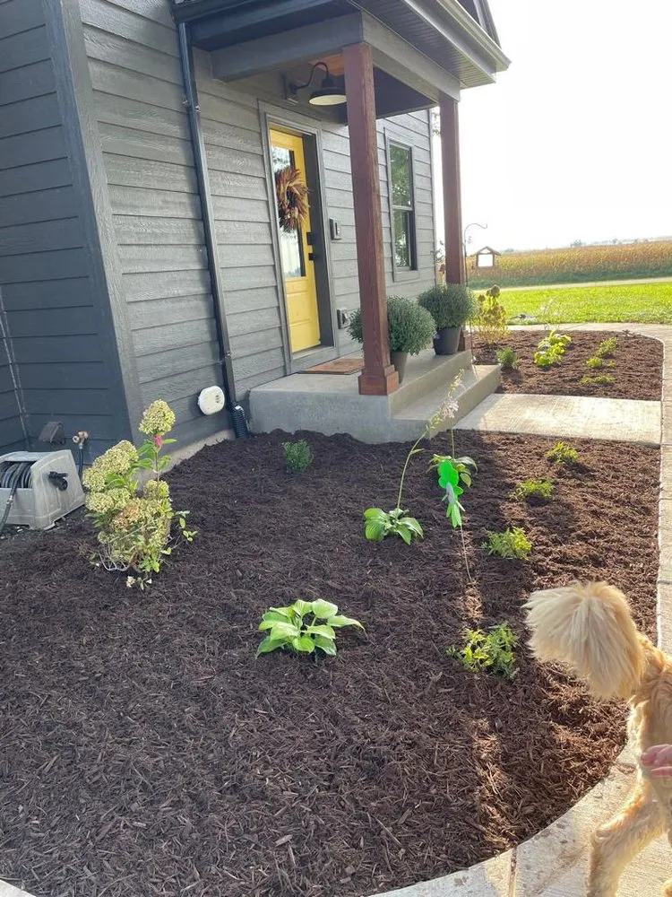 Custom garden landscaping in Joliet, IL - The Red Flowers Landscaping