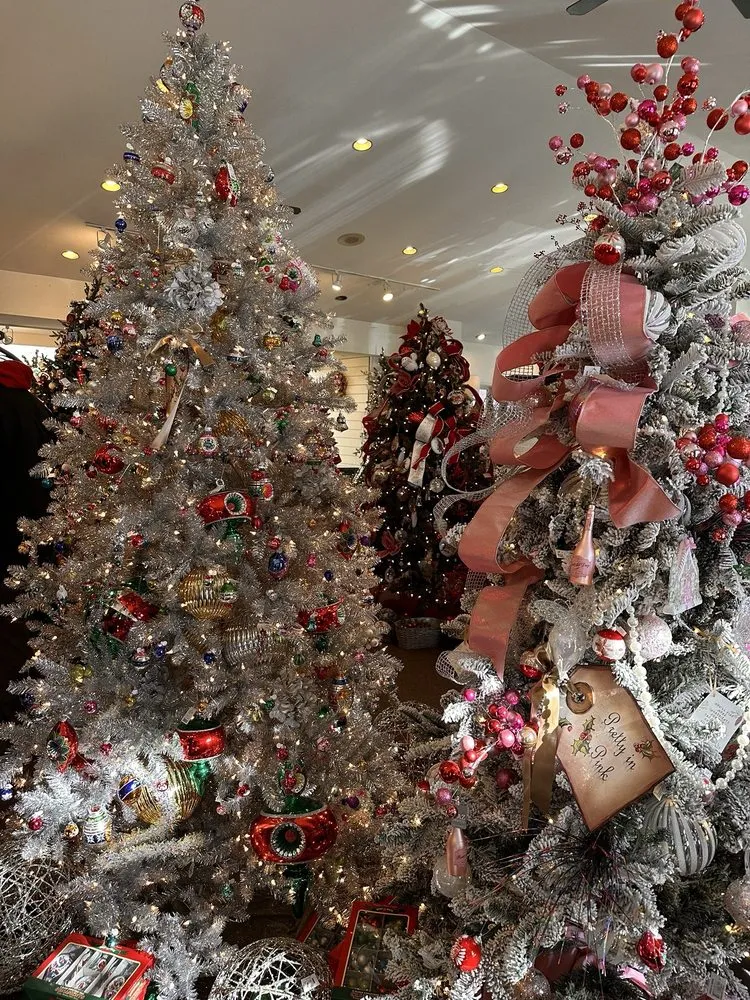 Custom lawn care service for year-round maintenance across North Wales, PA - The Rhoads Garden