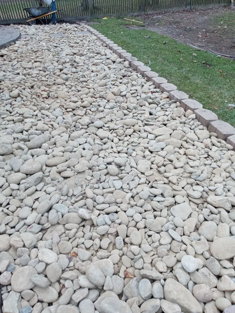 Reliable yard cleanup service for homes across Goose Creek, SC - The Right Choice Custom Design Lawn Care & Maintenance