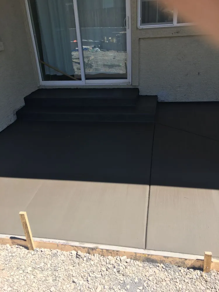 Professional lawn care service in Sparks, NV - The Right GuyZ