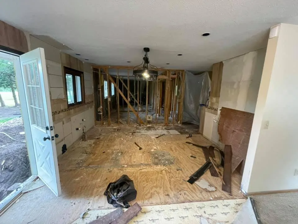 Professional yard maintenance in Wichita, KS - The Right Moves & Hauls