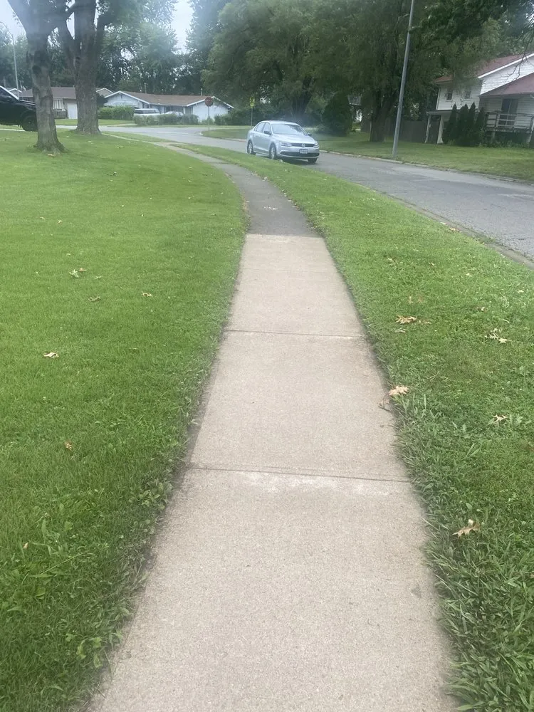 Custom residential landscaping experts serving Independence, MO - The Right Services