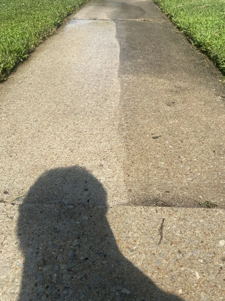 Professional yard cleanup service for residential properties across Independence, MO - The Right Services