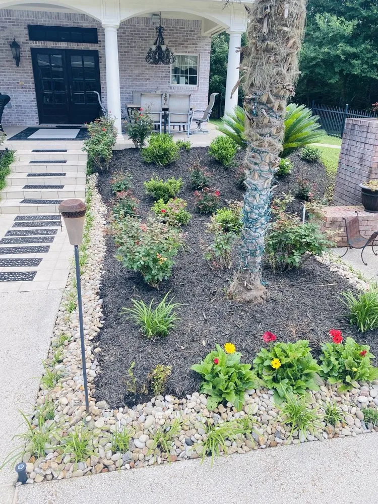 Professional garden landscaping experts serving Lufkin, TX - The Right Way
