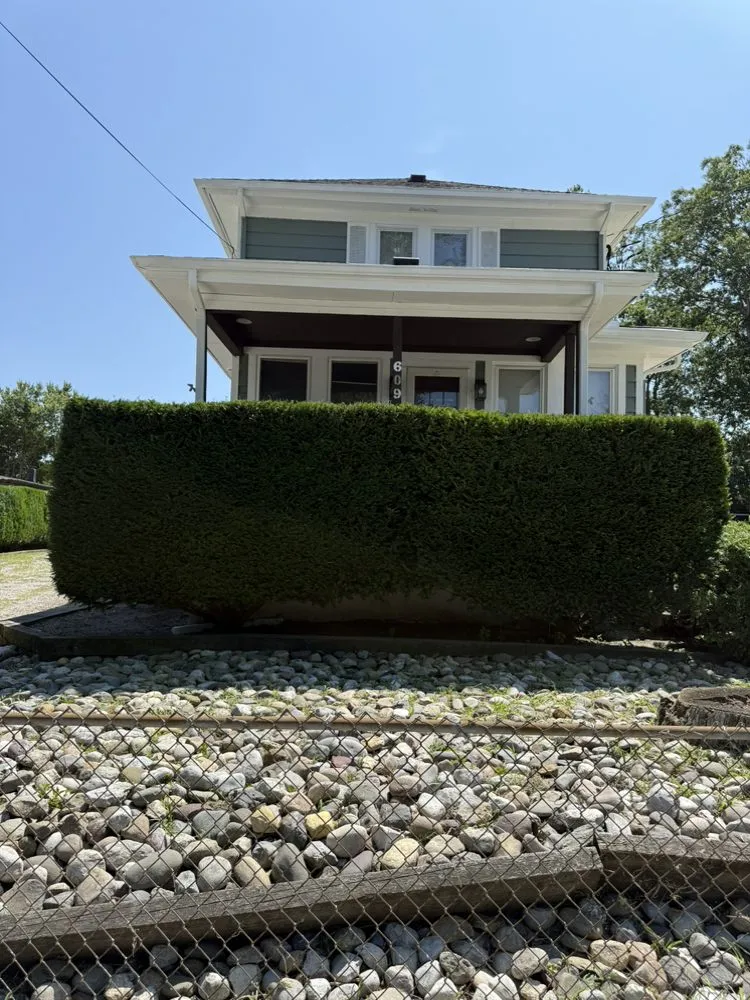 Reliable lawn care service experts serving Pleasantville, NJ - The Rosario’s Service