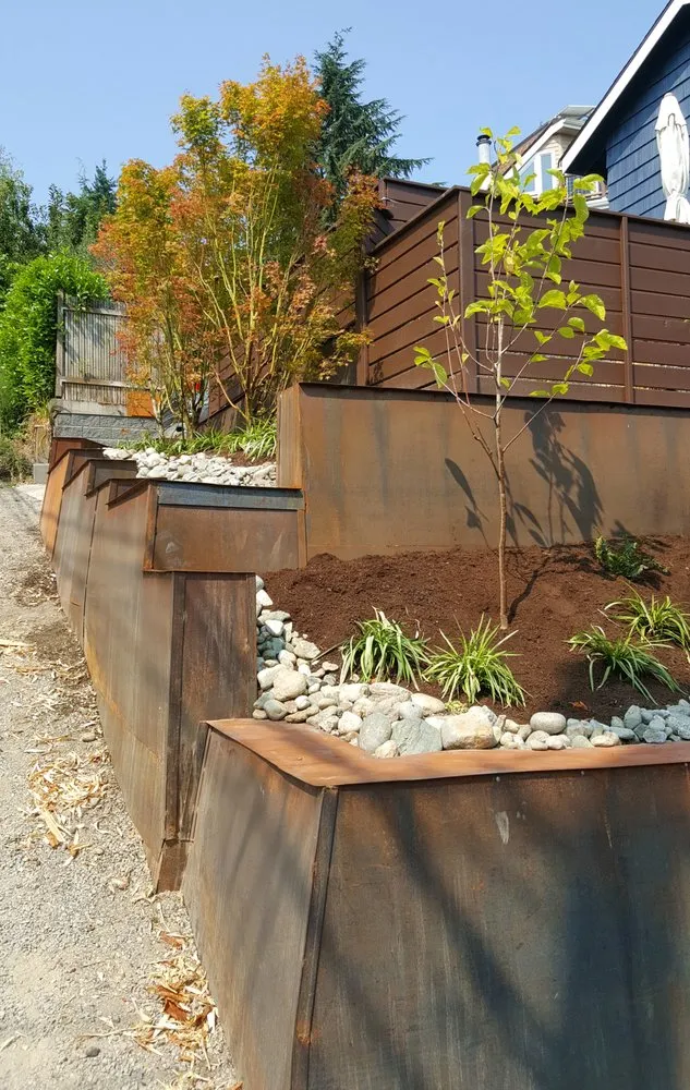 Trusted yard cleanup service in Seattle, WA by The Sculpted Earth