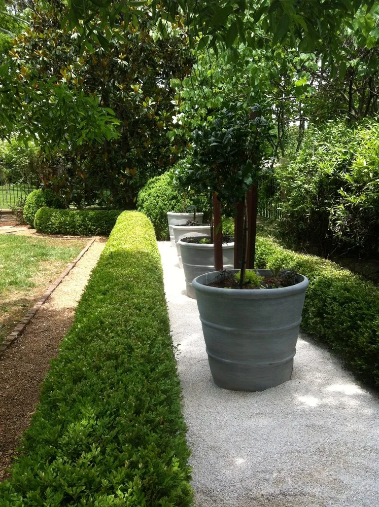 Custom lawn mowing service experts serving Nashville, TN - The Secret Garden