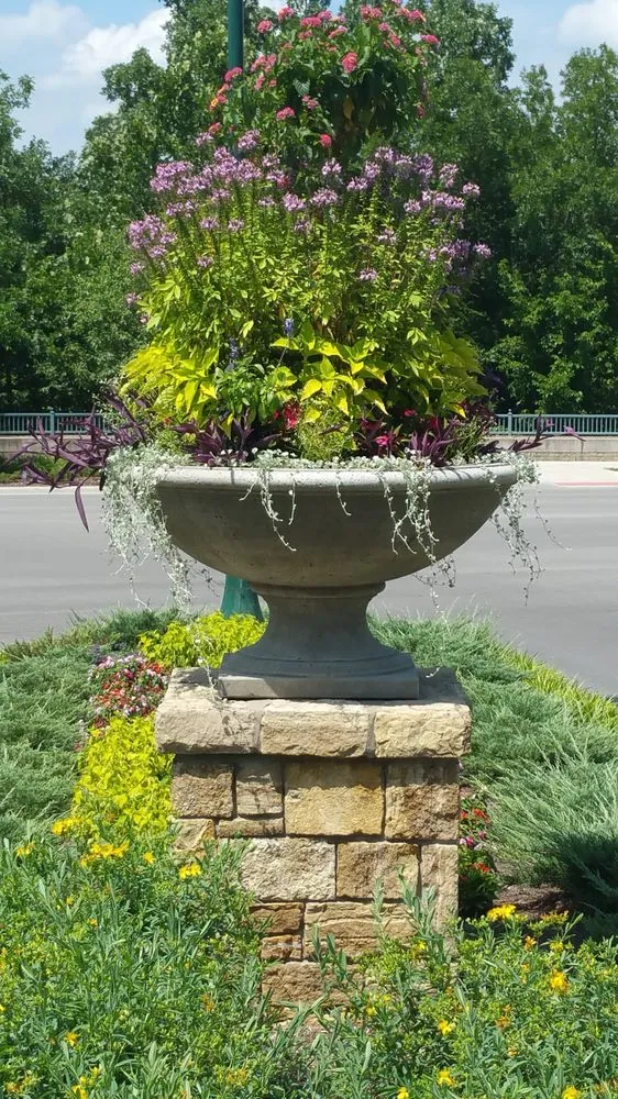 Trusted garden landscaping for beautiful yards across Kansas City, MO - The Sharper Edge