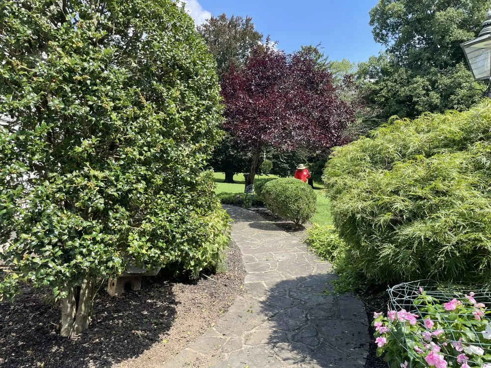 Custom yard maintenance experts serving Coatesville, PA - The Simon Works