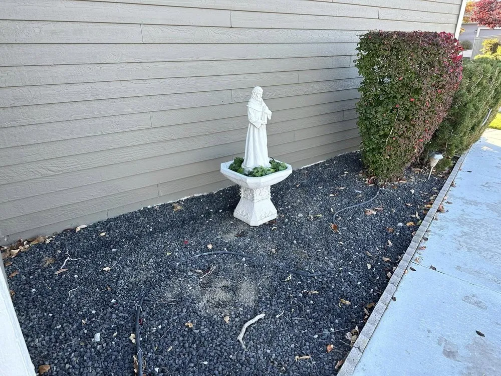 Affordable yard cleanup service in Sparks, NV by The Smiling Handyman