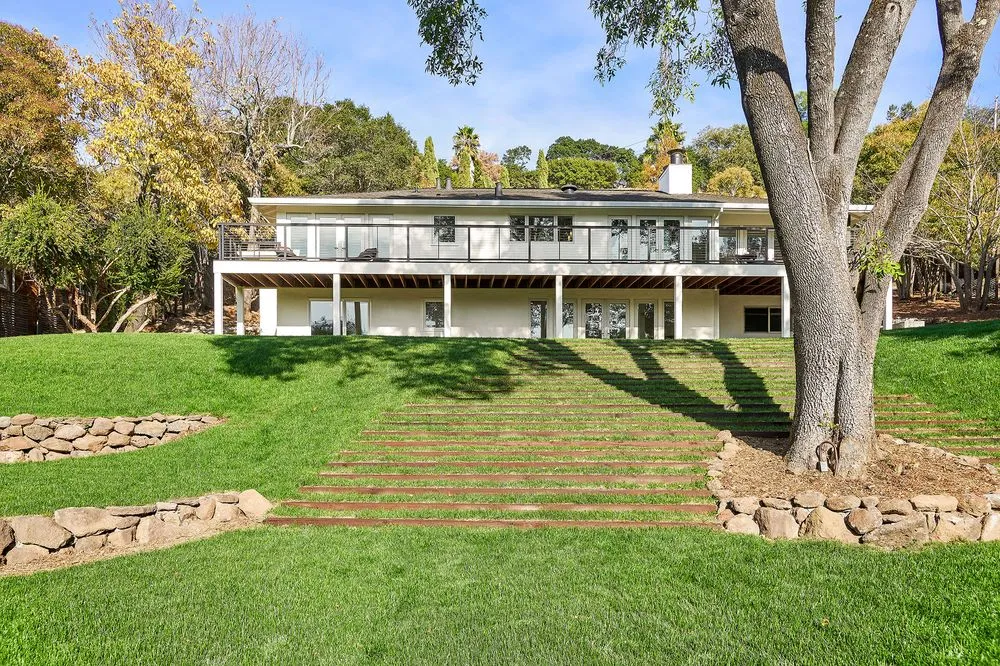 Affordable lawn mowing service experts serving Martinez, CA - The Sod Shop