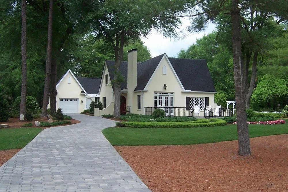 Affordable outdoor landscaping experts serving Aberdeen, NC - The Southern Landscape Group