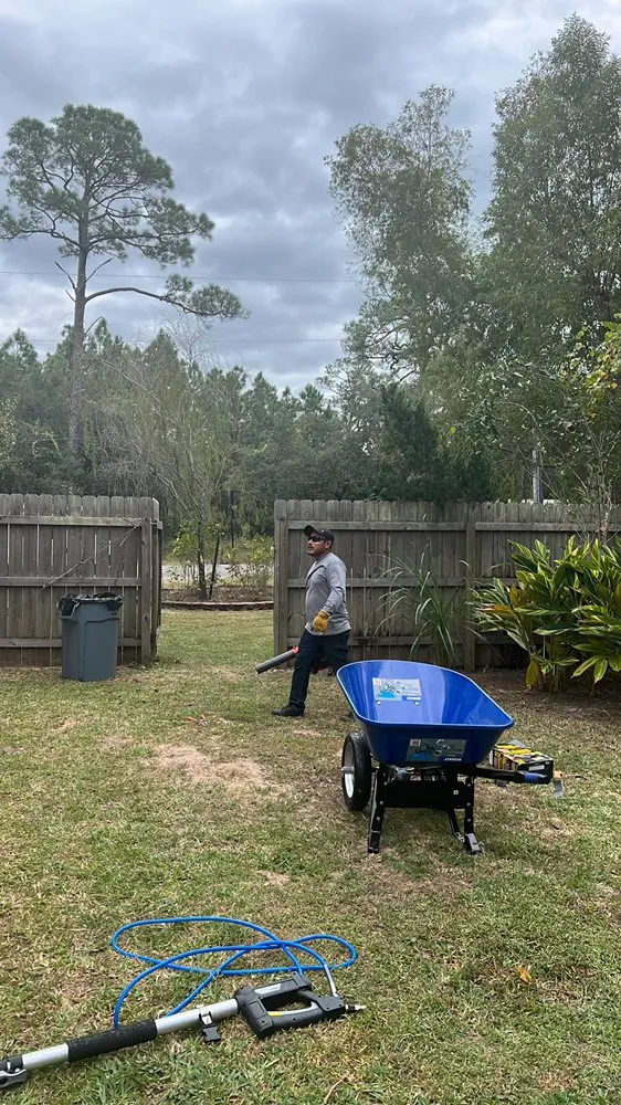 Reliable landscape installation experts serving Navarre, FL - The Sparkle Guru