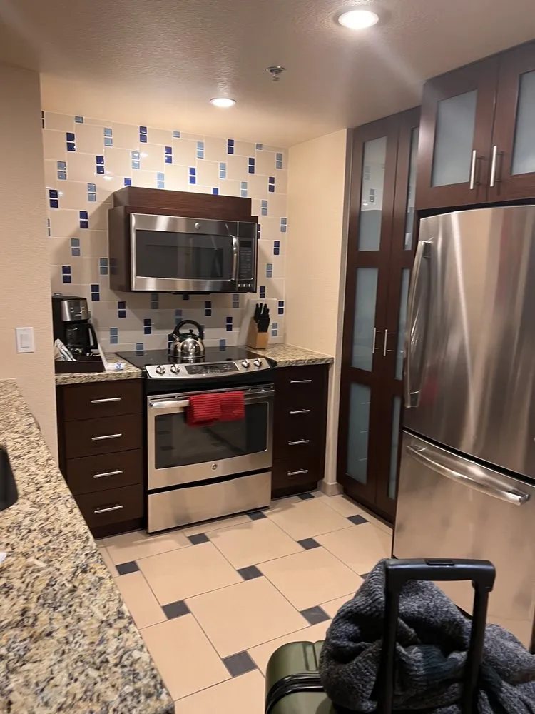 Custom outdoor landscaping experts serving Navarre, FL - The Sparkle Guru