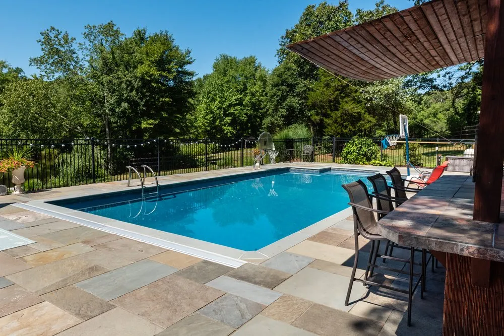 Custom lawn care service near you across Killingworth, CT - The StoneScape Company