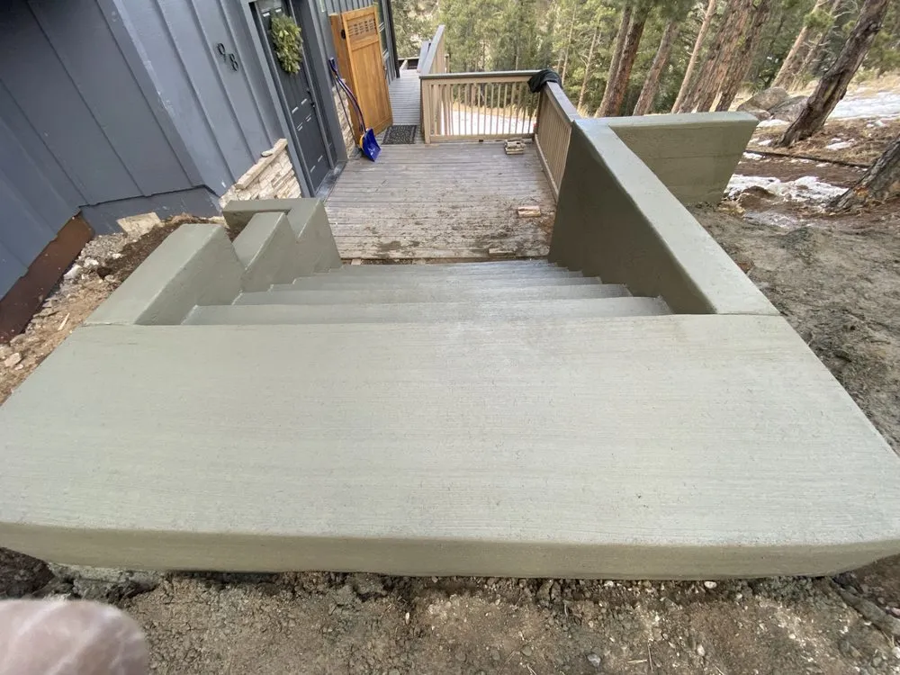 Affordable yard maintenance with custom design across Denver, CO - The toys landscaping and concrete