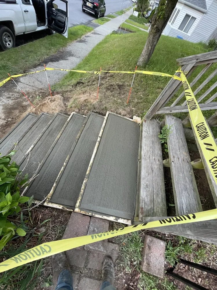 Reliable landscaping services for year-round maintenance in Slingerlands, NY by The tradesmen