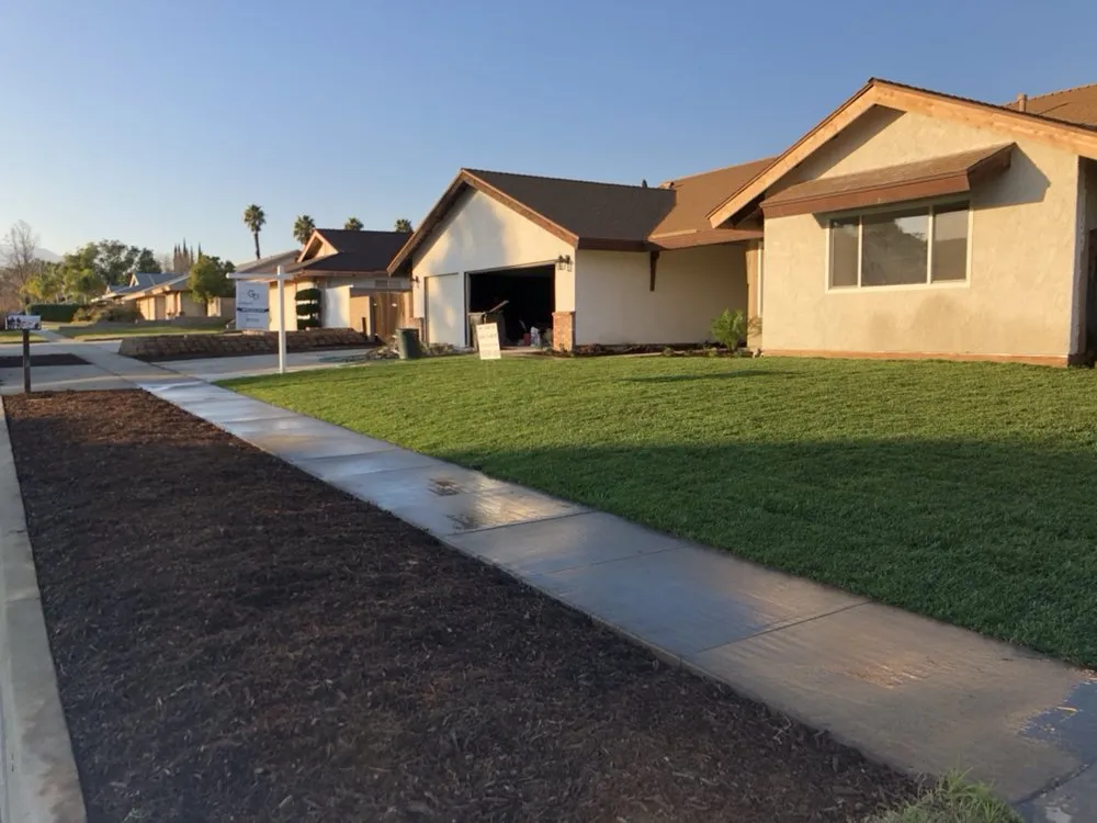 Reliable yard cleanup service for year-round maintenance across Rialto, CA - The Turf Dr